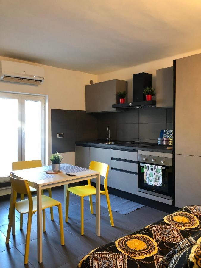 Amendola Howme Bari Bagian luar foto