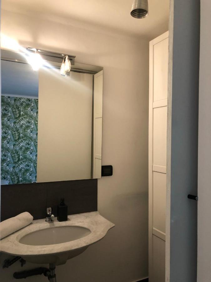Amendola Howme Bari Bagian luar foto